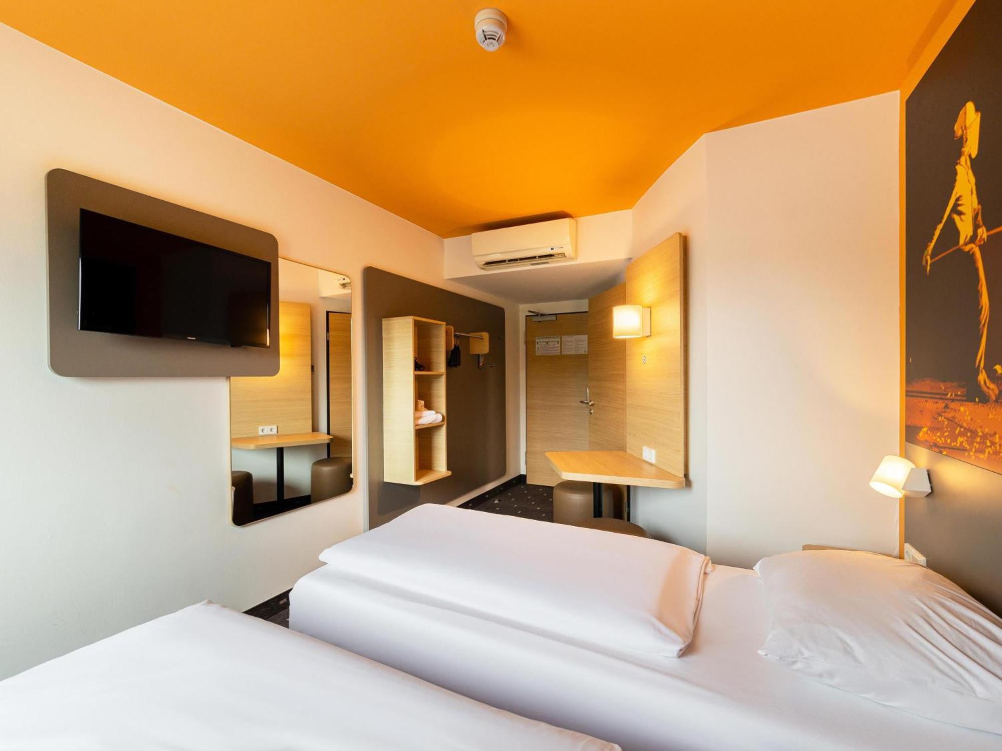 B&B Hotel Essen-City Экстерьер фото